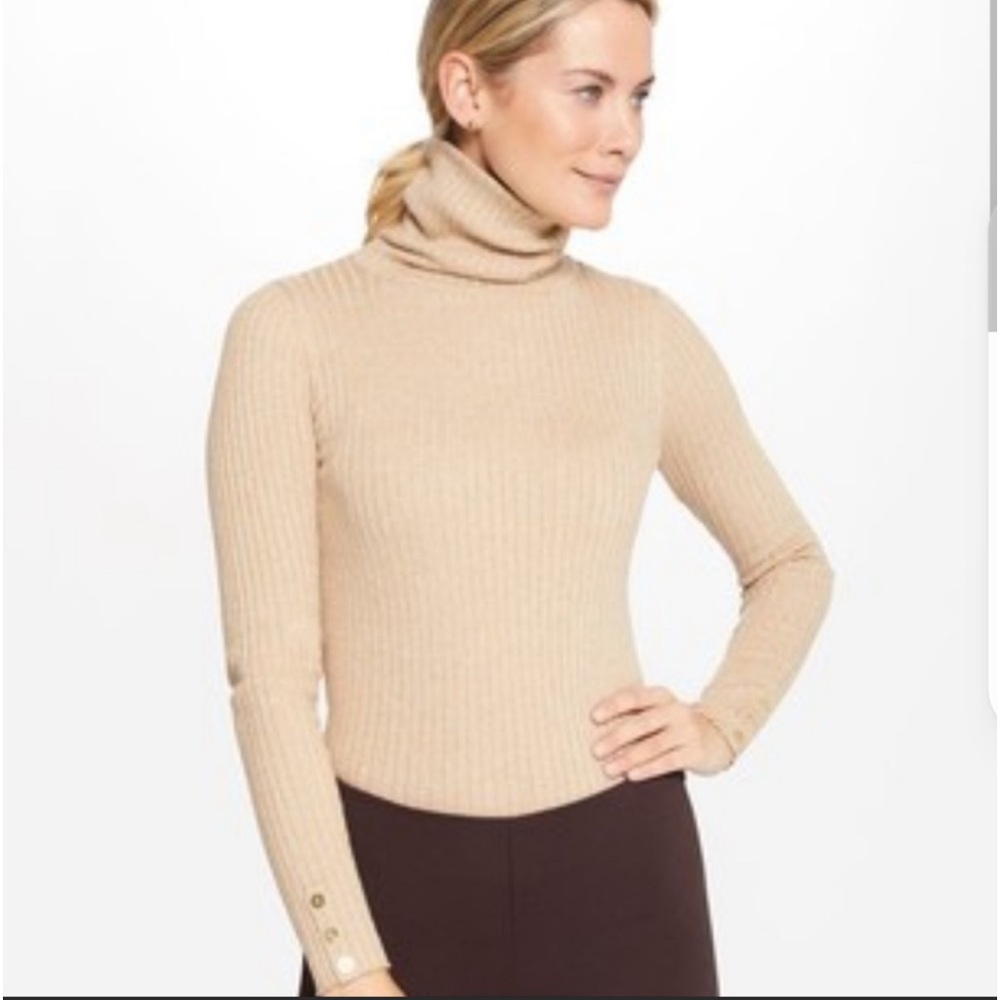 - NWT J.McLaughlin Arlette Turtleneck Metallic Gold